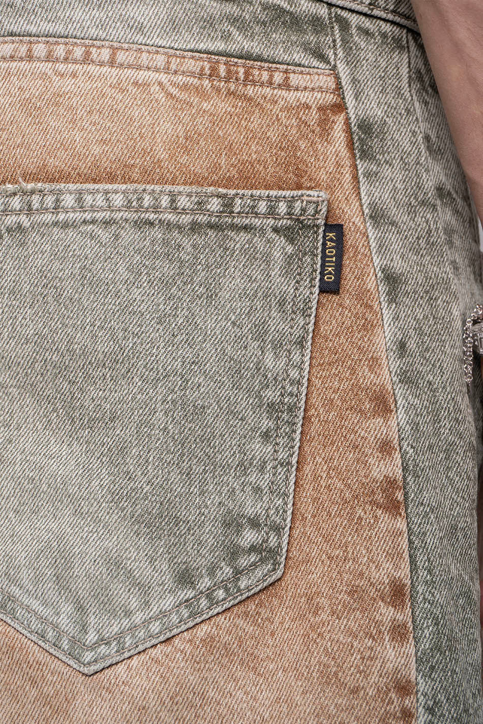 Tusa Short Washed Army/ Brown