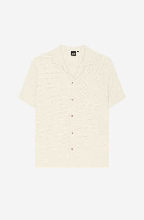 Elfenbeinfarbenes Häkelhemd