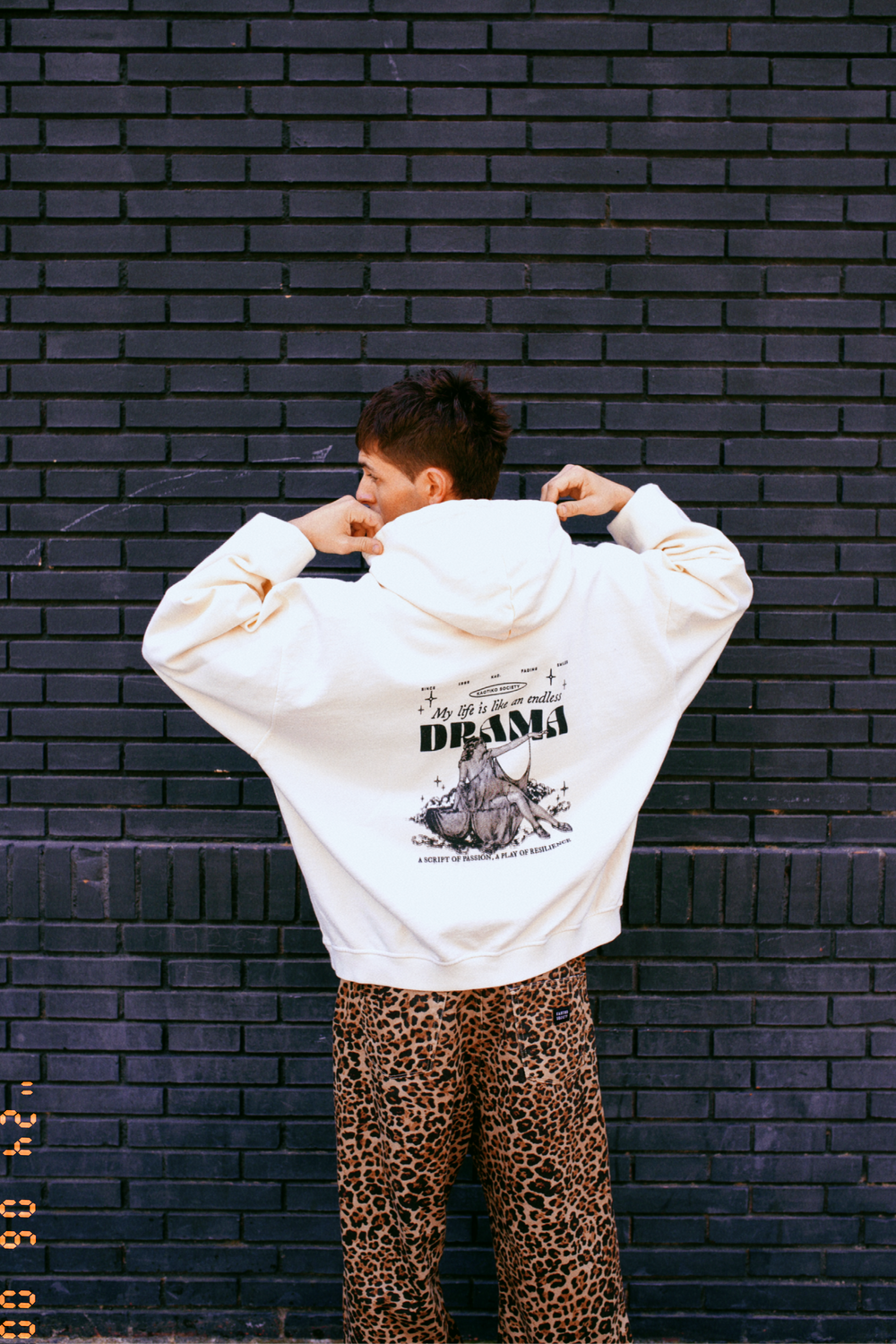 Gewaschenes Drama-Elfenbein-Sweatshirt