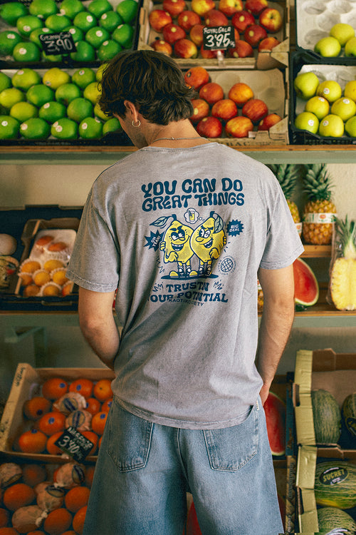 Gewaschenes „You Can Do Great Things“-Stahl-T-Shirt