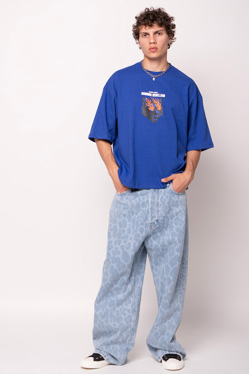 Kurzes Burning Rebellion T-Shirt in Marineblau