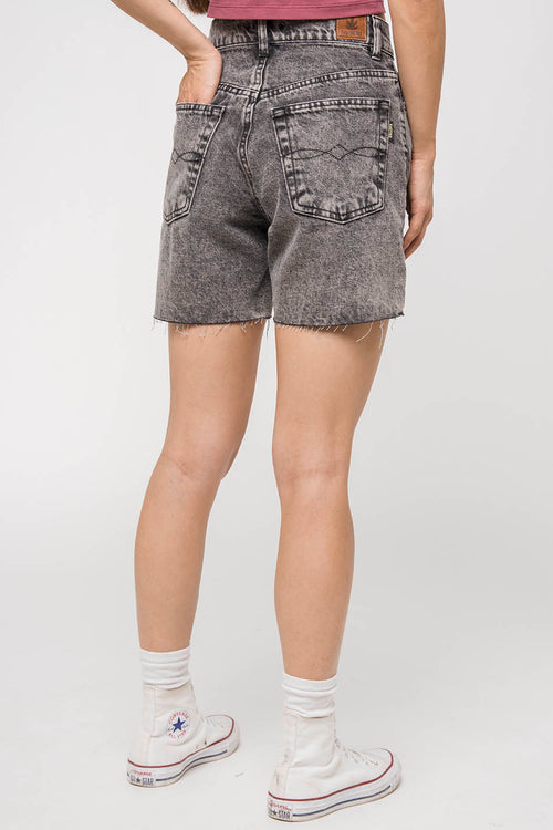 Short mi-long en jean