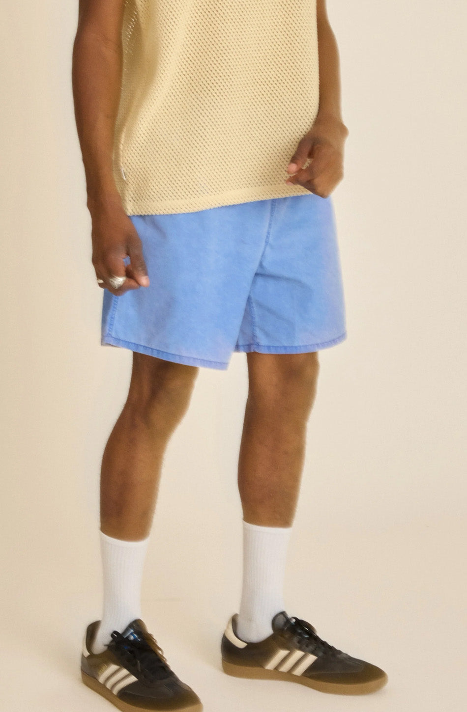 Obey – Easy Pigment – ​​Bermudashorts in schillerndem Blau