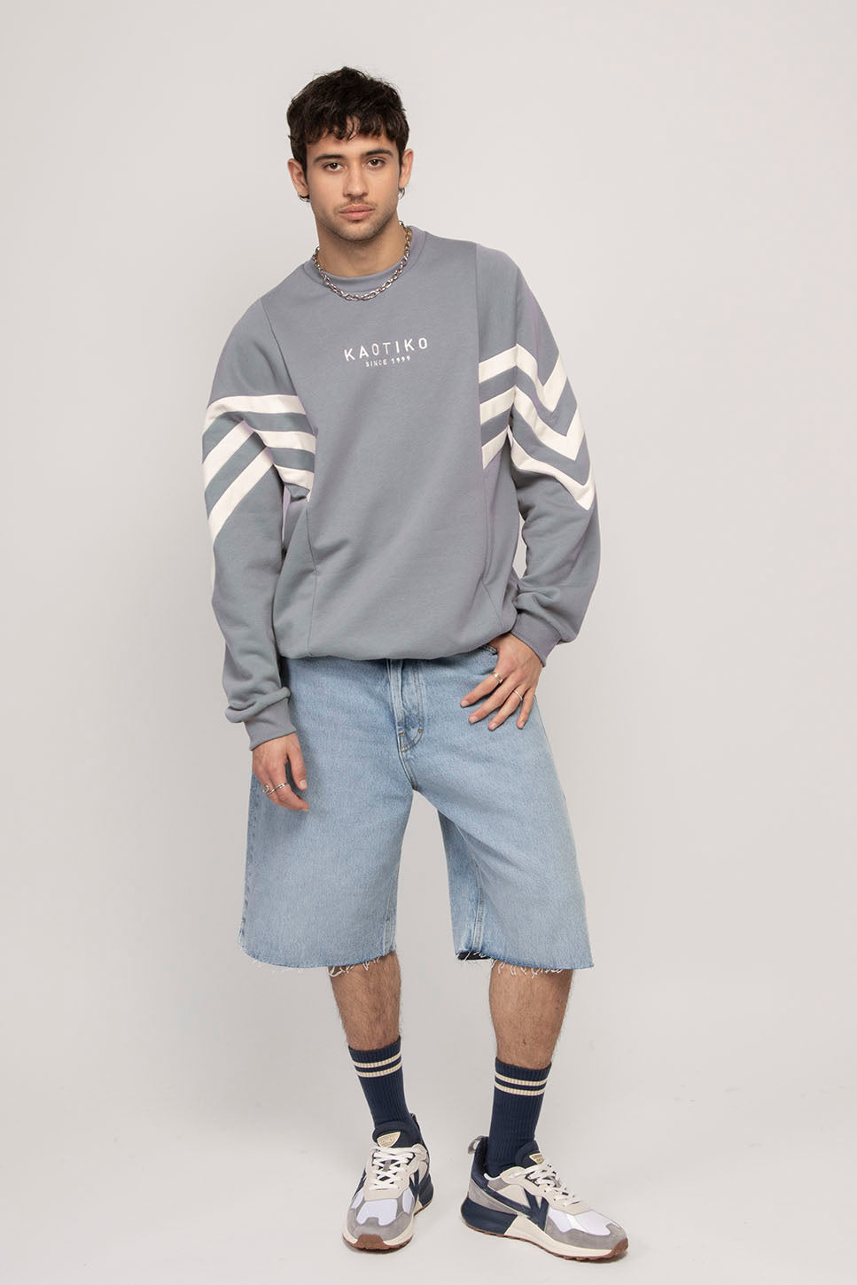 Sweat Chad Palid Bleu / Ivoire