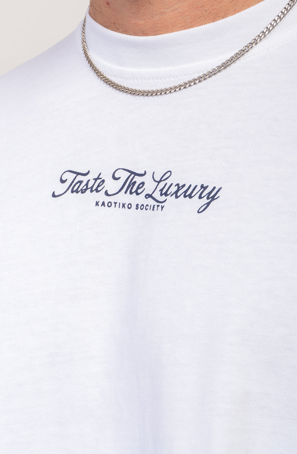 Goûtez au t-shirt blanc de luxe