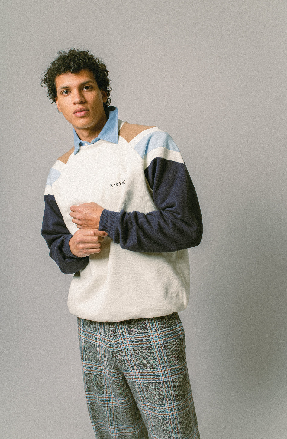 Rocco Ivory/Navy Sweatshirt