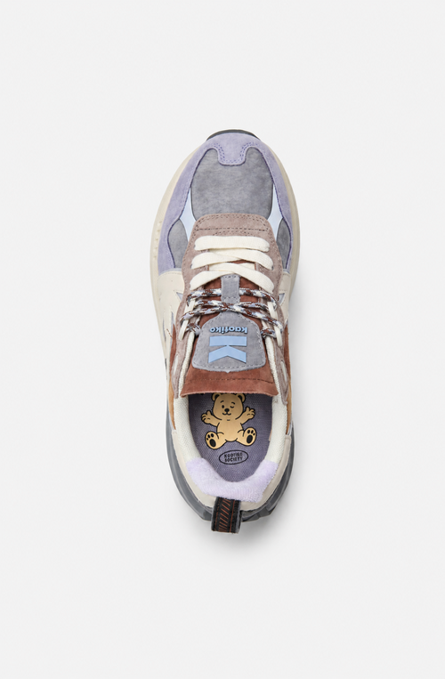 Zapatillas Detroit Multi Lavender en ante y materiales combinados, con detalles lavanda, gris, marrón y crudo y logo Kaotiko lateral
