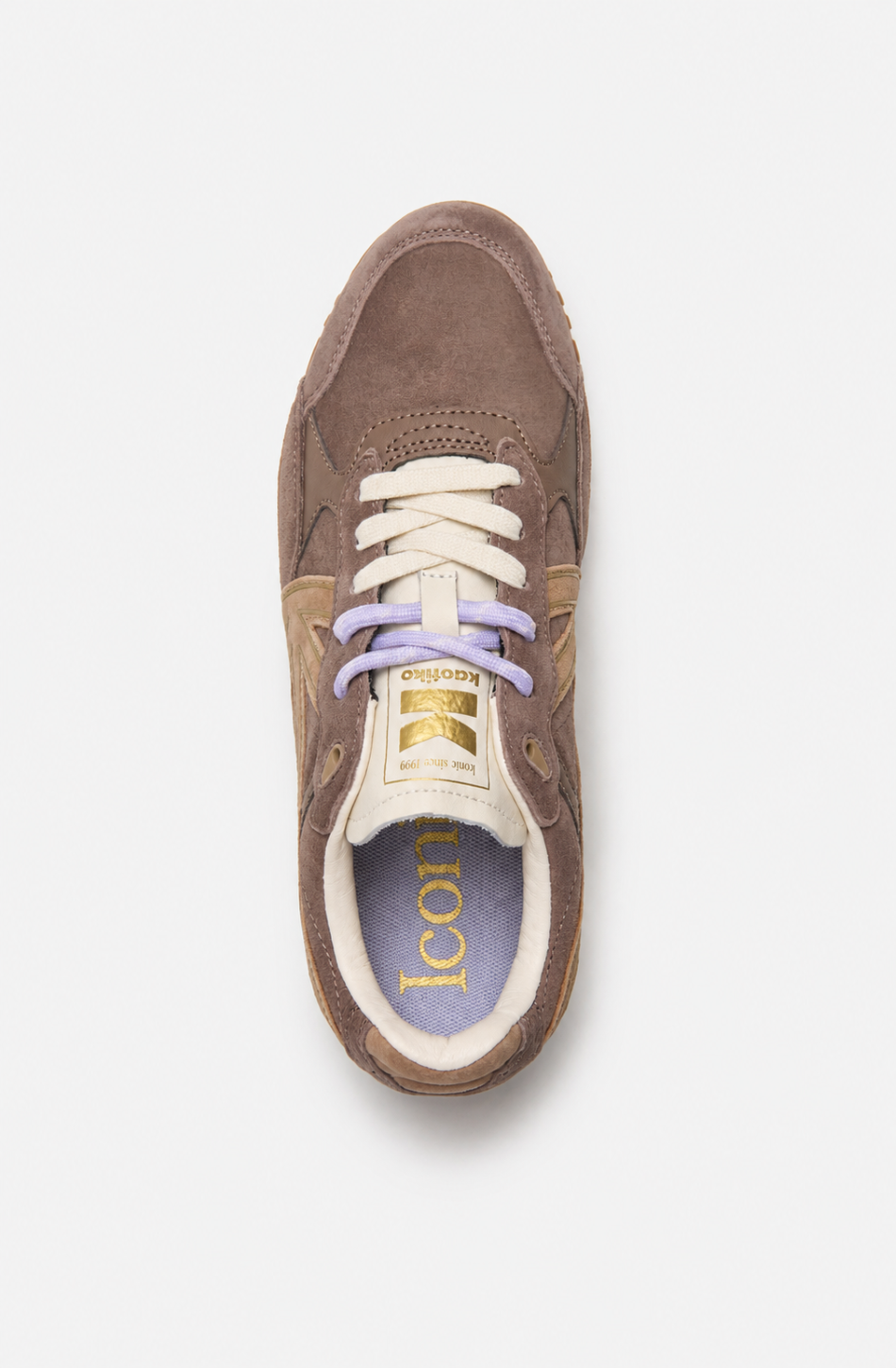 Zapatillas Seattle Brown en tonos marrones con paneles efecto ante, detalles beige, cordones crudos y lavanda y suela de goma marrón