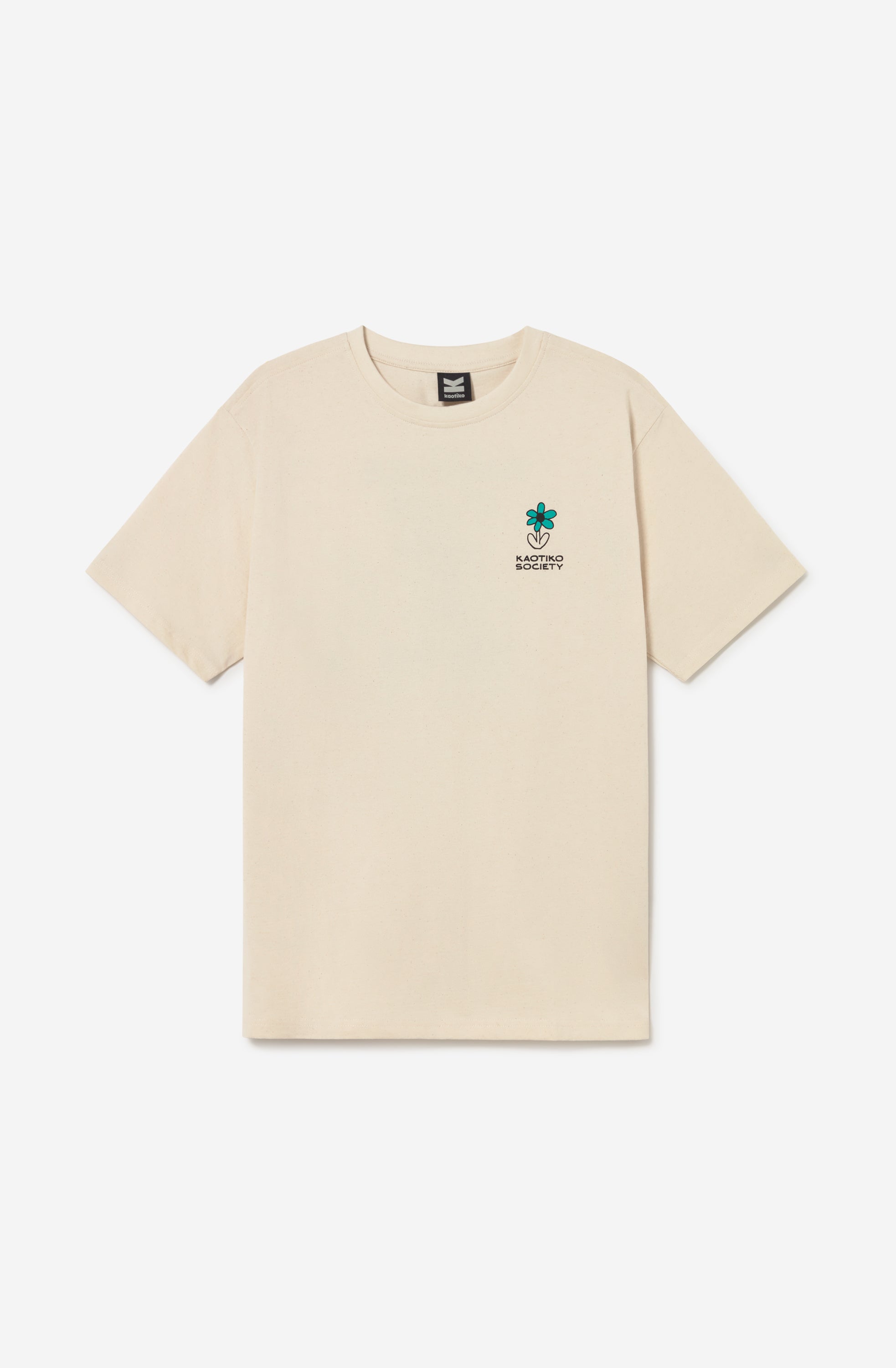 Camiseta unisex regular color ivory con gráfico Kaotiko Society en el pecho y estampado Climbing Rat en la espalda.