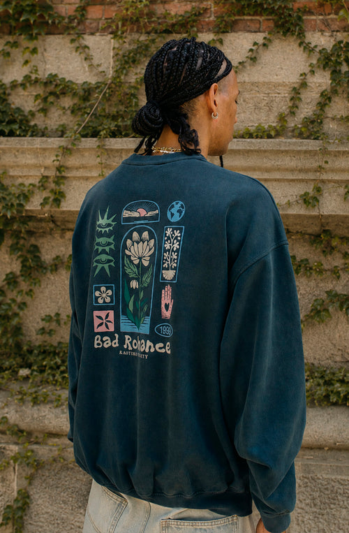 Oversize Dark Geometric Flower Sweatshirt