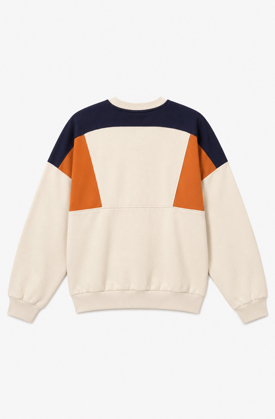 Sudadera unisex Spike de color crudo con paneles naranja y azul marino, cuello redondo y logo Kaotiko en el pecho.